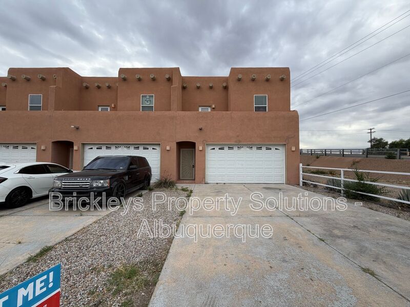 Albuquerque House: 1612 3rd St SW
