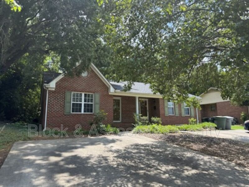 Asheboro House: 515 Holly St.