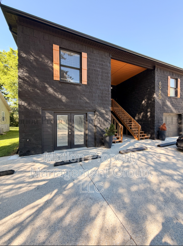 Chattanooga House: 6920 Northside Drive