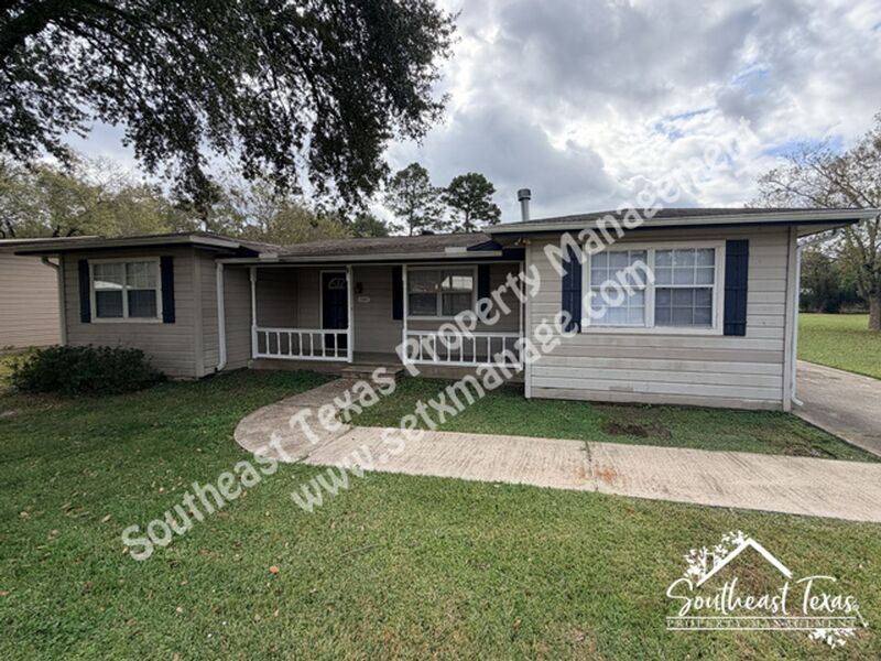 Orange House: 1441 Bassett