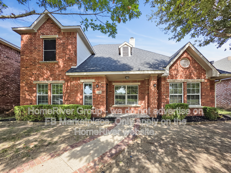 Red Oak House: 124 Clear Creek Dr