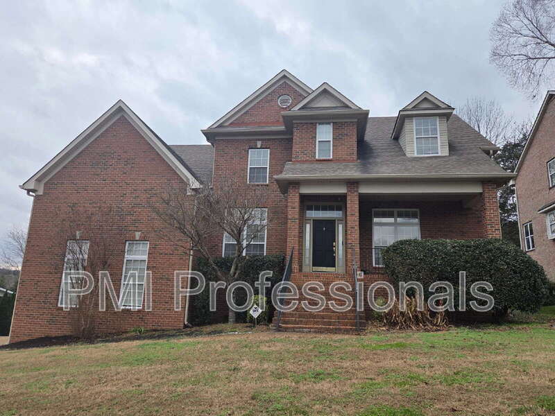 Brentwood House: 315 Shadow Creek Dr
