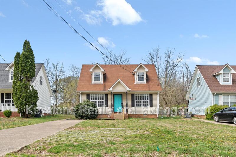 Oak Grove House: 9193 Pembroke Oak Grove Rd.