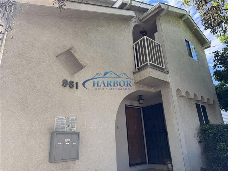 San Pedro Condo: 961 West 1st Street