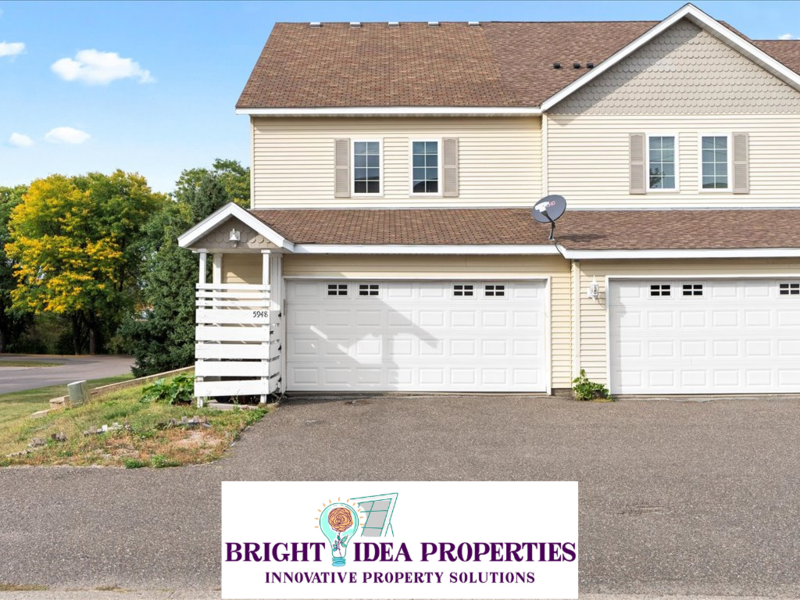 Stillwater House: 5948 Oakgreen Avenue North