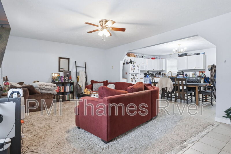North Grosvenor Dale Condo: 16 Central St