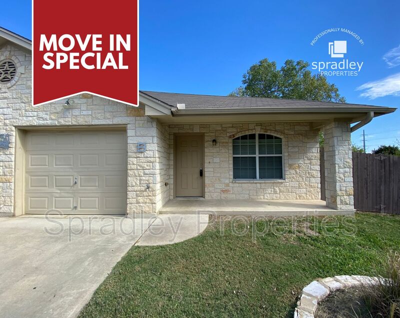 Temple Townhome: 4750B 205 Lp