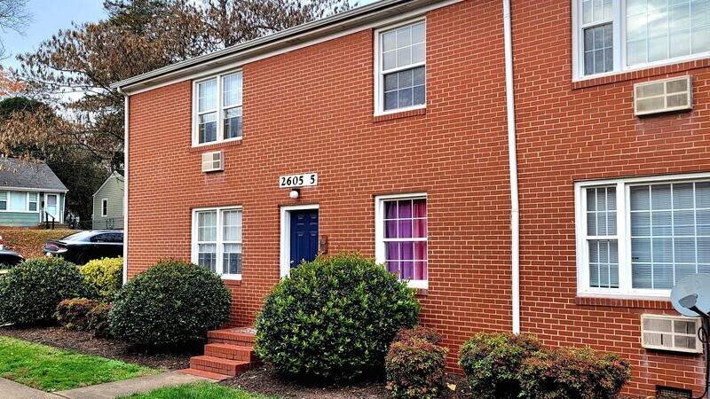 Richmond Condo: 1602 Magnolia St