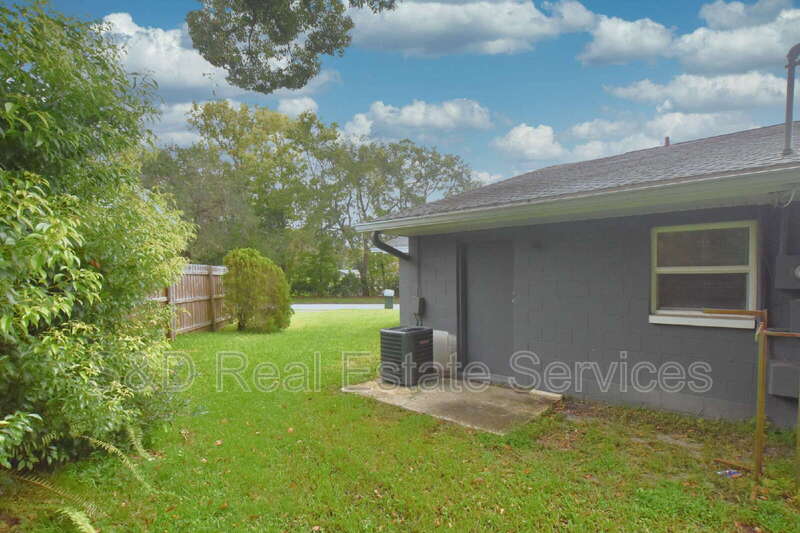 Lakeland Condo: 613 Robin Road