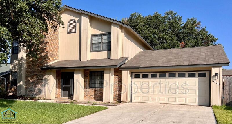 4bed/2.5bath GORGEOUS home with bells and whistles, conveniently located on the NE side of San Antonio! - Photo 1