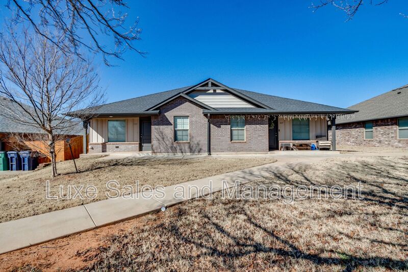 Oklahoma City House: 405 Vail Circle
