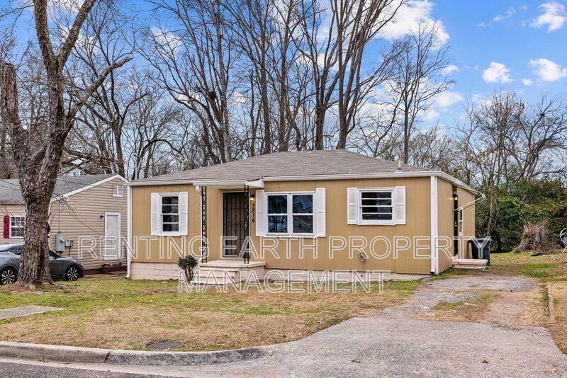Birmingham House: 7216 Paris Ave
