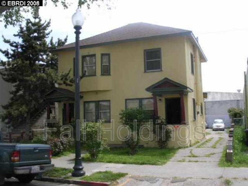 Berkeley Condo: 1438 Alcatraz Ave
