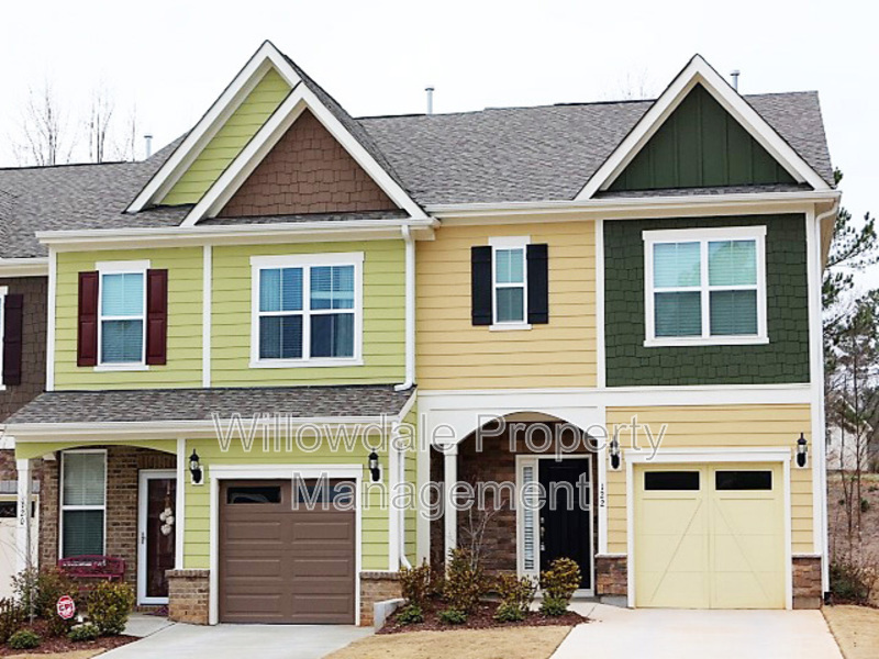 Apex Townhome: 122 Ransomwood Dr