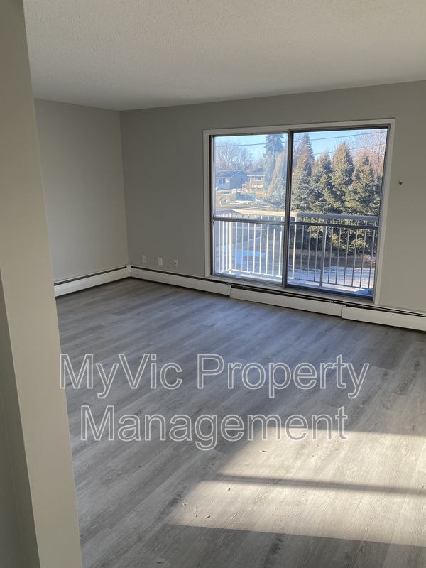 Leduc Condo: 5016 51 Avenue