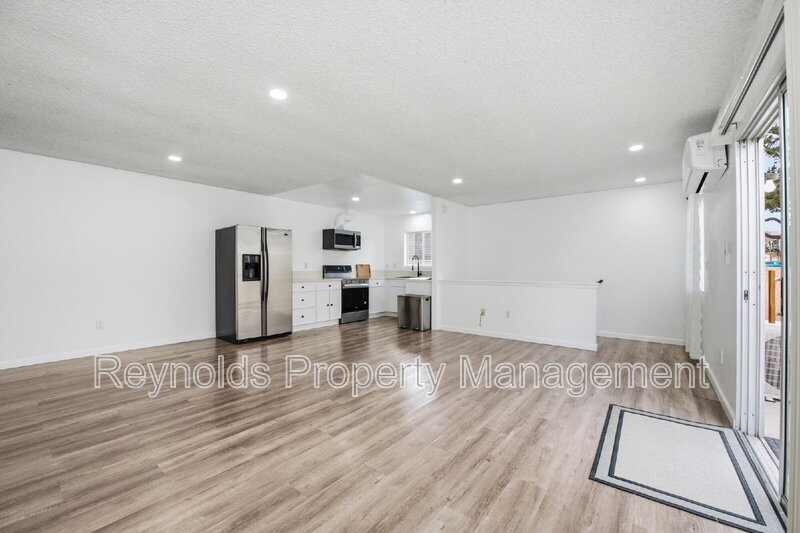 San Diego Condo: 6814 Camphor Lane