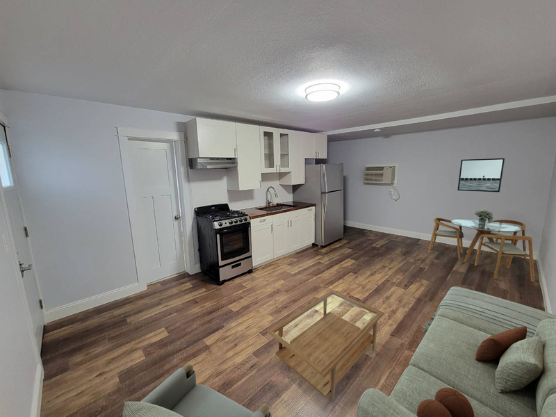 Pella Condo: 205 Oskaloosa Street - 107