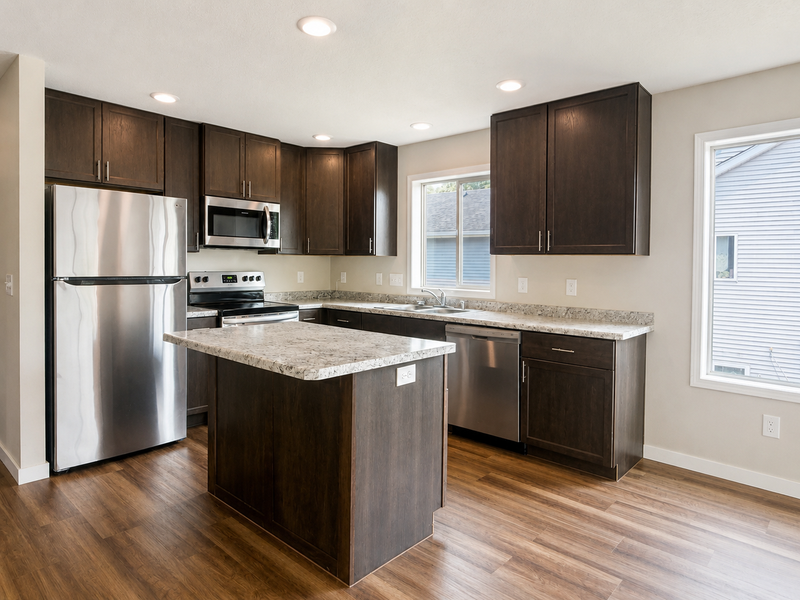 Howard Lake House: 1324 4th Ave