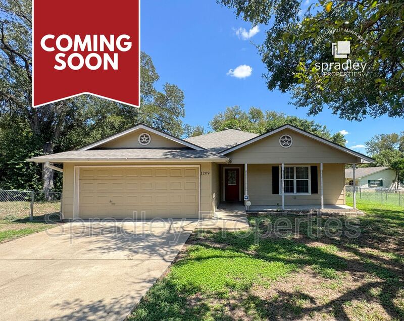 Belton House: 1209 N Blair St