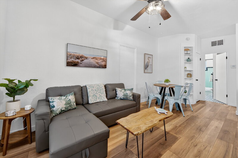 Port Orange Condo: 312 Ocean Ave
