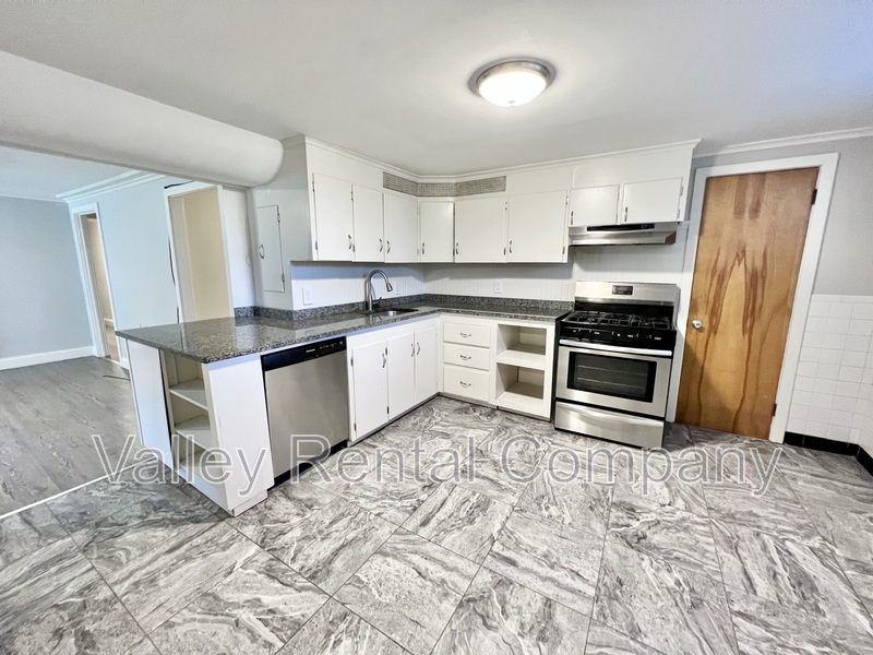 South Hadley Condo: 72 Lyman Street - 1