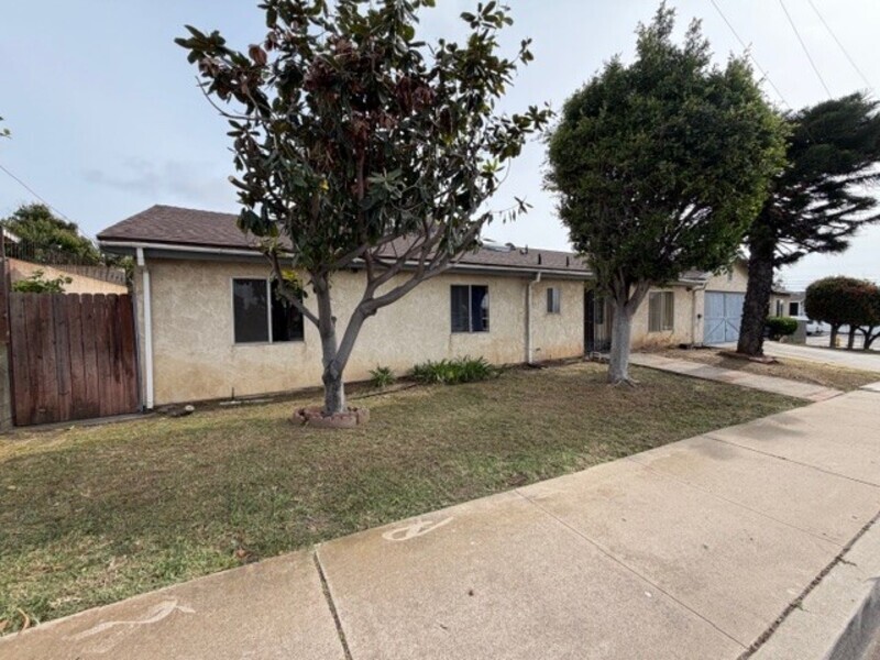 National City Condo: 1609 Grove Street Unit B