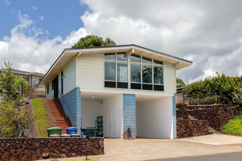 Pearl City House: 1680 Hoolaulea Street