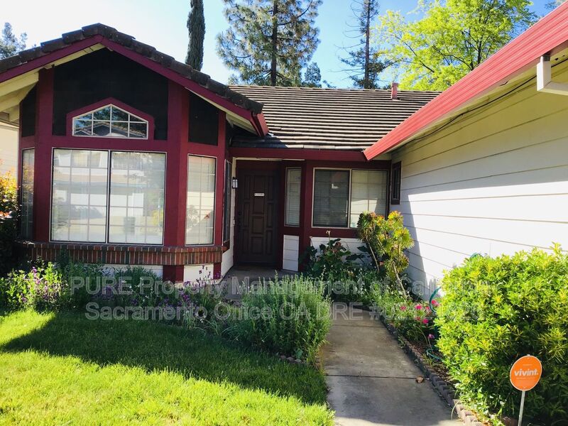 Antelope House: 3228 Boulder Creek Way