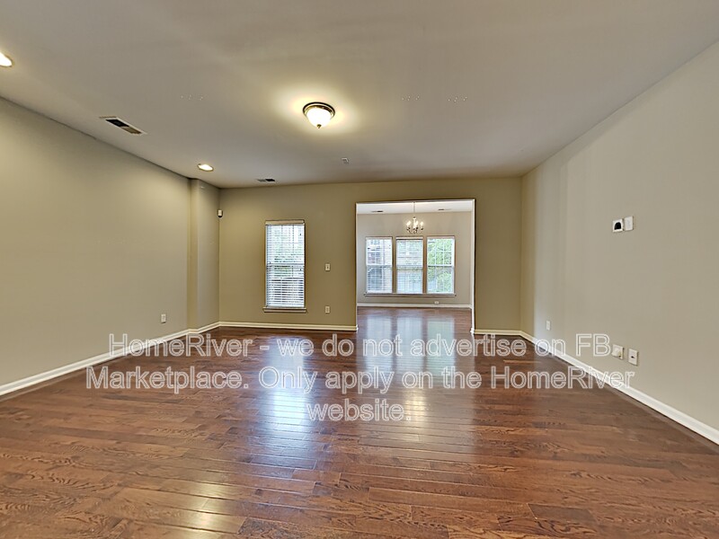 Charlotte Townhome: 251 Lincoln St