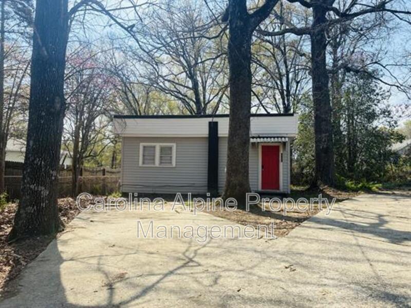 Gastonia House: 2207 Garland Ave