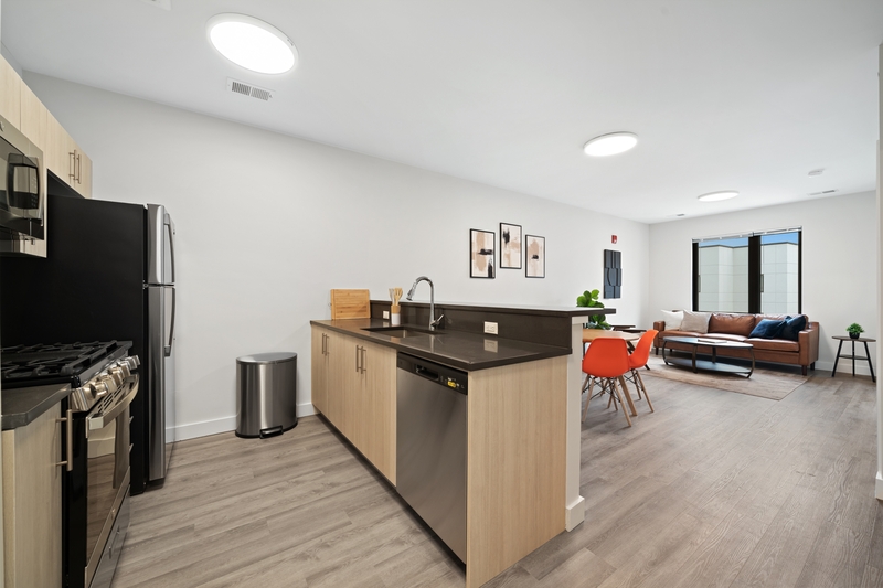 Orange Condo: 72 S Essex Ave, City of Orange, NJ 07050 - 501