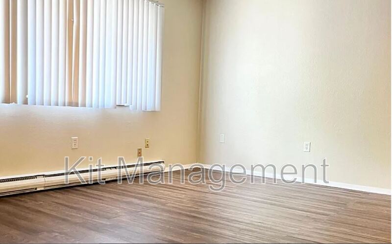 Toledo Condo: 1919 Alexis RD