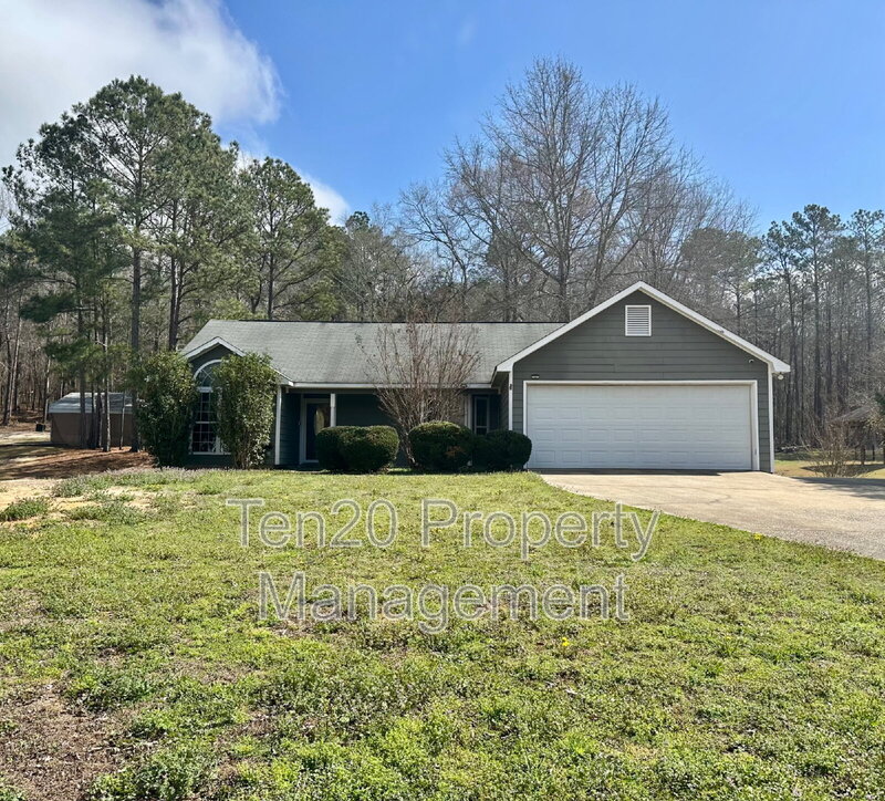 Phenix City House: 240 Lee Road 2091