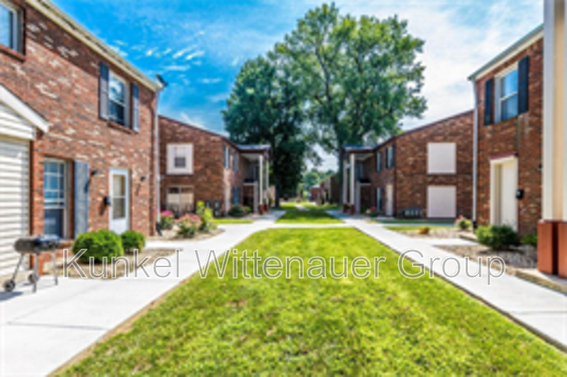 Swansea Condo: 1802-4 Jamestown Road