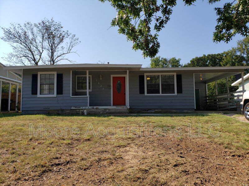 Denison House: 1820 Meadowlark Ln