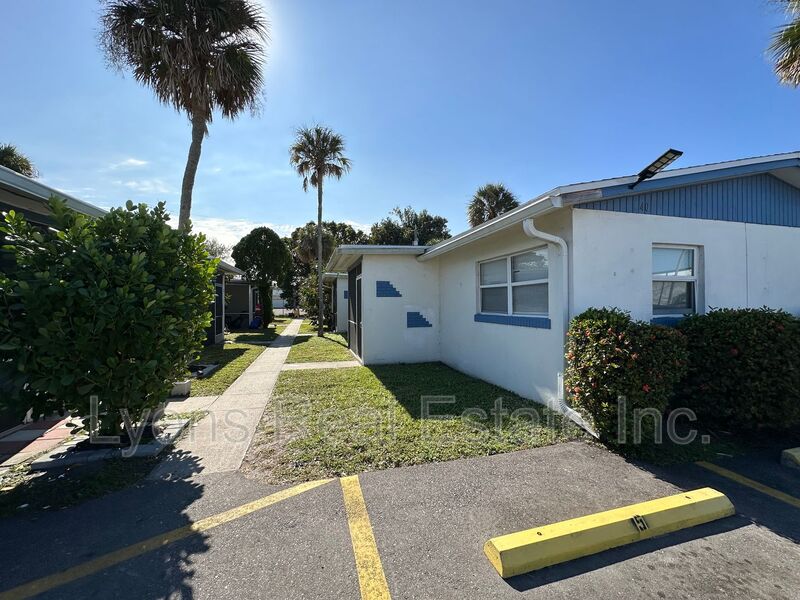 North Fort Myers Condo: 40 Willis Rd.