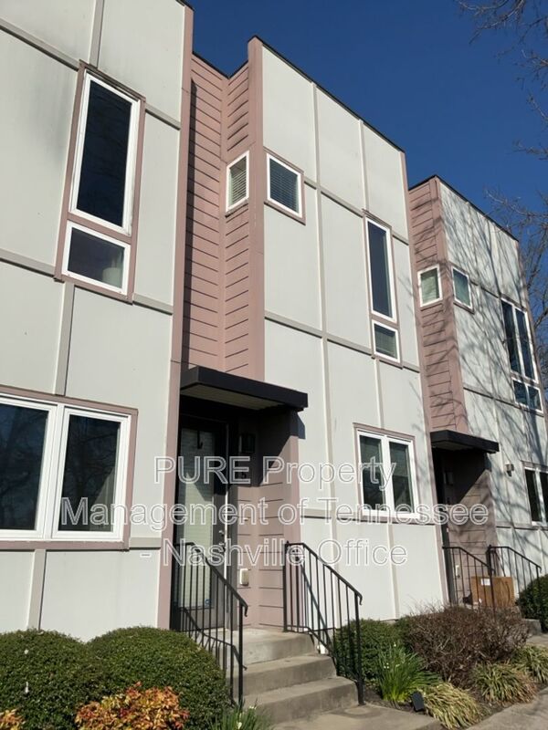 Nashville Townhome: 913 N. 12th Street