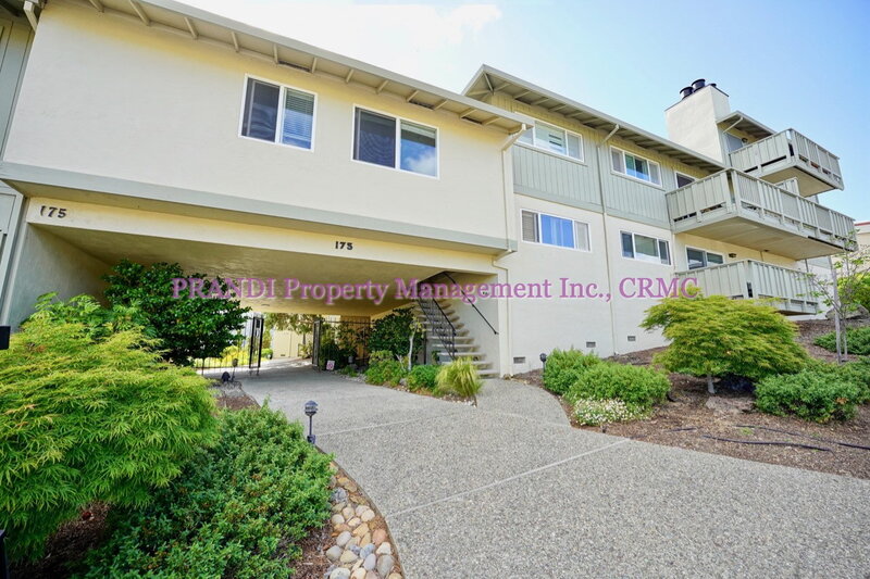 Greenbrae Condo: 175 Upper Via Casitas