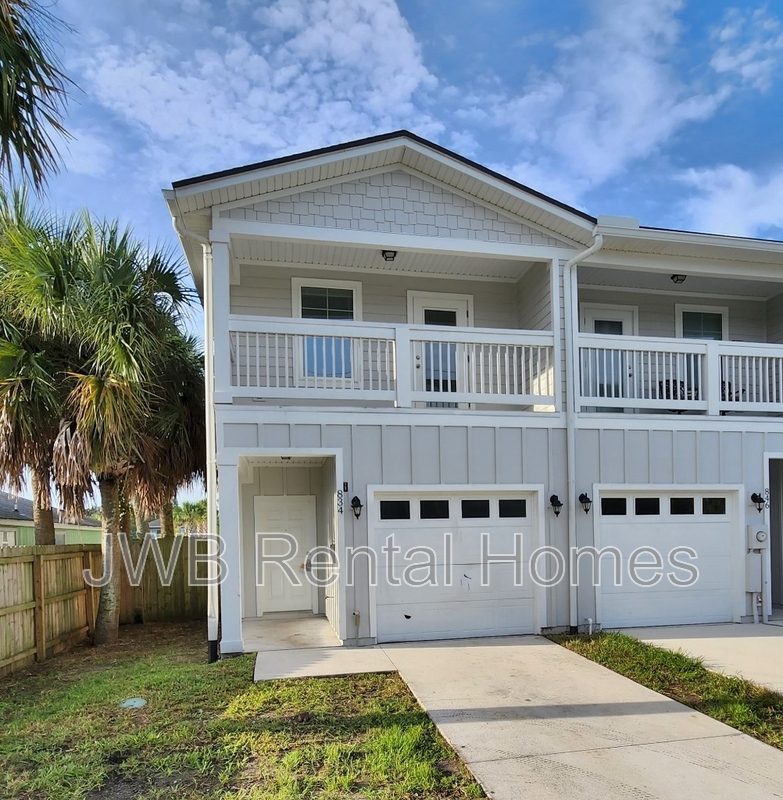 Jacksonville Beach Townhome: 834 4th Ave S