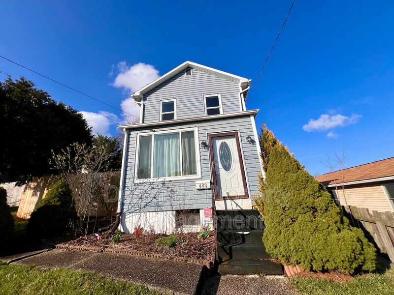 Rochester House: 488 New York Avenue