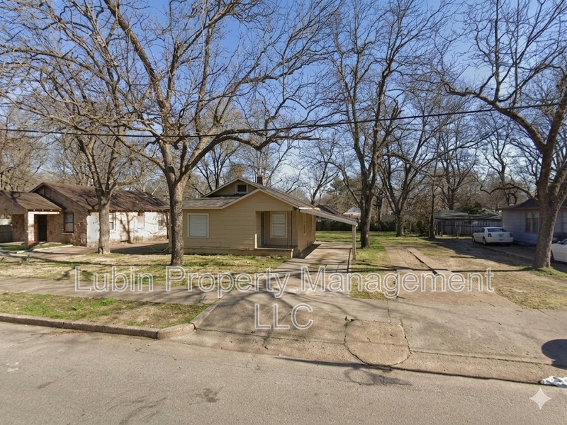 Memphis House: 3582 Rockwood Ave