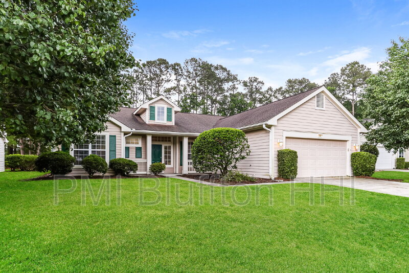 Bluffton House: 10 Raymond Road