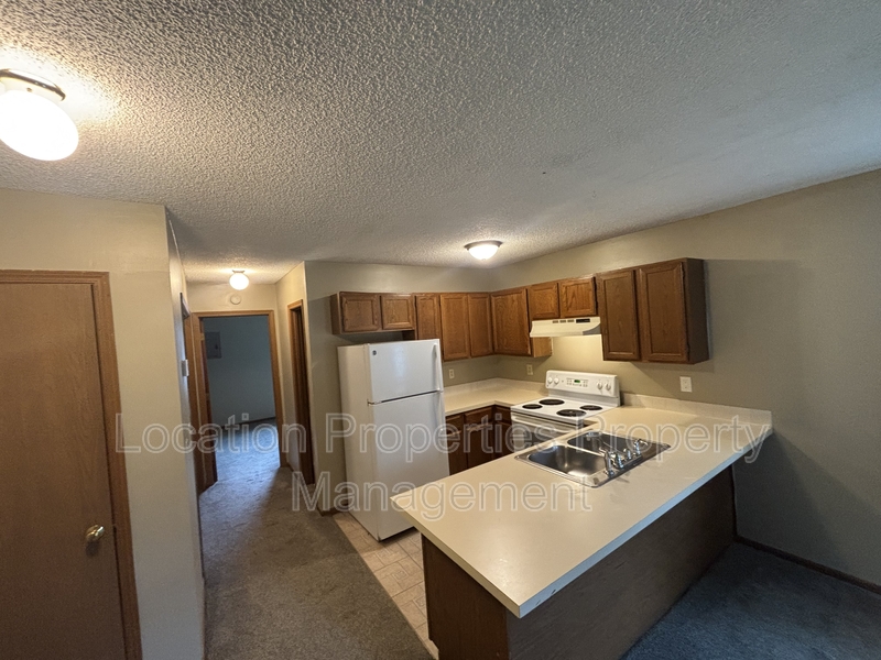 1315 West 5th Street - 1315, Lawrence, Kansas rental photo 10 of 10