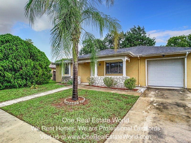 Orlando House: 12929 Ohio Woods Lane