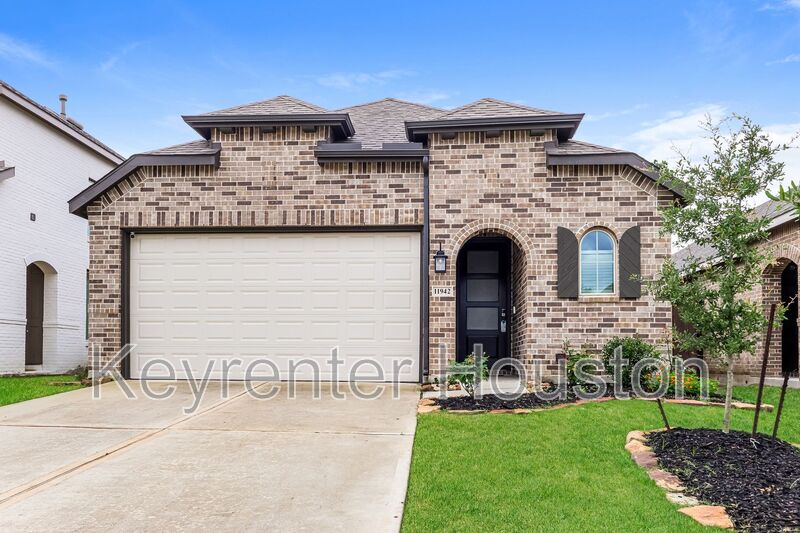 Humble House: 11942 California sister Dr