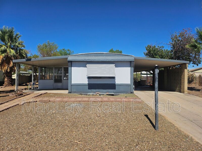 Mesa House: 901 S. 95th Street