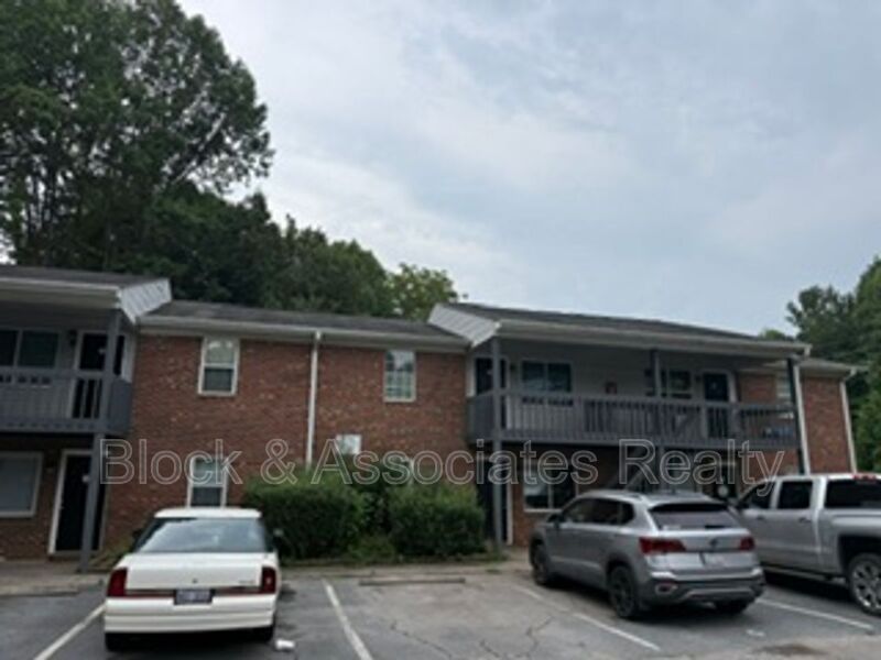 Randleman Condo: 302 Reece Ave