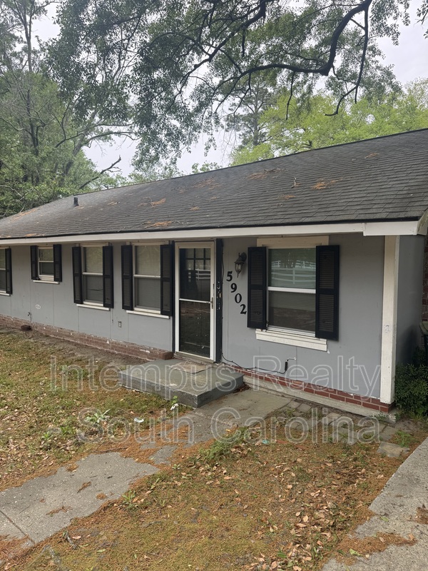 Hanahan House: 5902 Park St