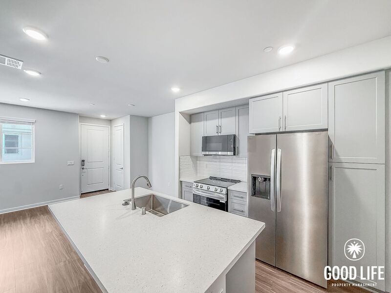 Riverside House: 9194 Connolly Ln
