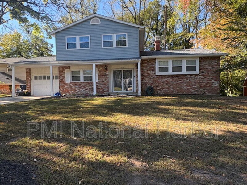 Fort Washington House: 13323 Warburton Drive